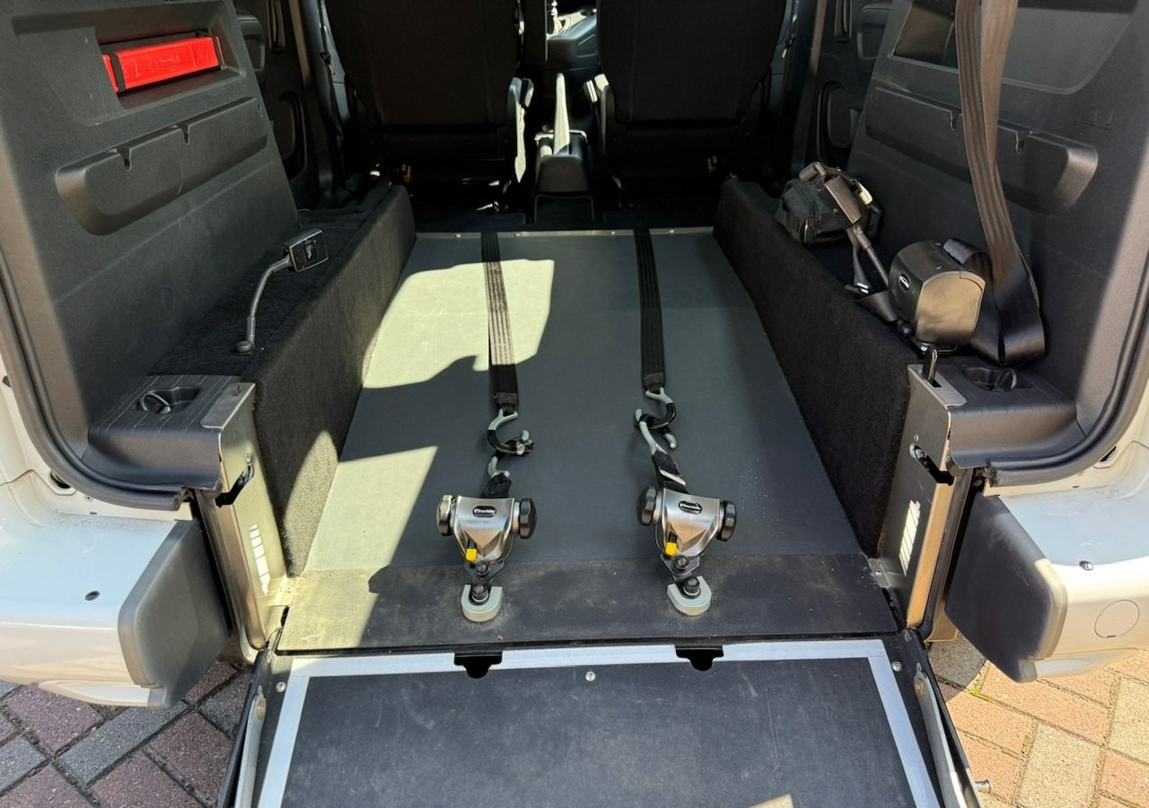 Opel Combo IV Opel Combo Life Niepełnosprawnych inwalida Rampa 32105 km Model 2022 - Легковой автомобиль: фото 5 Opel Combo IV Opel Combo Life Niepełnosprawnych inwalida Rampa 32105 km Model 2022 - Легковой автомобиль: фото 5