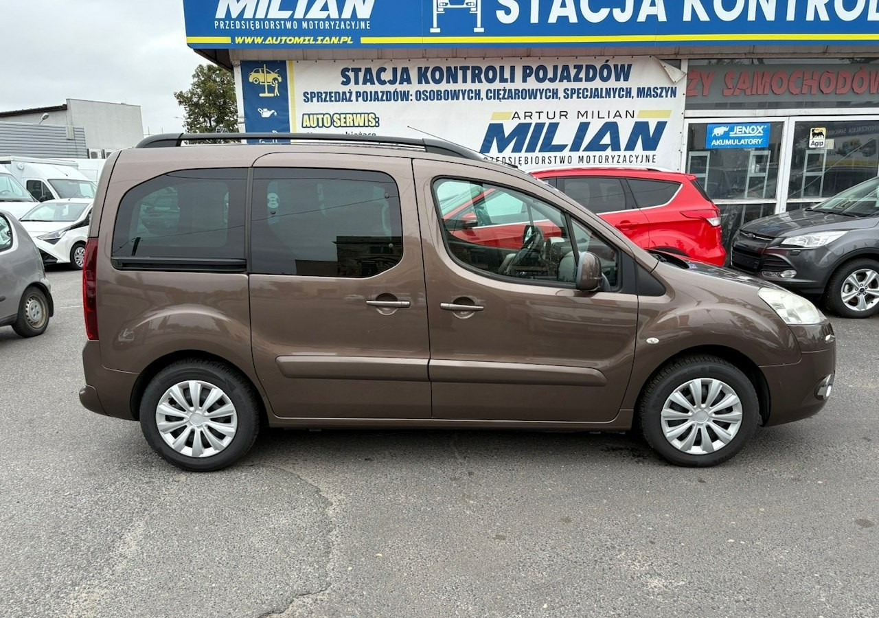 Peugeot Partner II Peugeot Partner Tepee 100 Family Model 2013 - Универсал: фото 2 Peugeot Partner II Peugeot Partner Tepee 100 Family Model 2013 - Универсал: фото 2