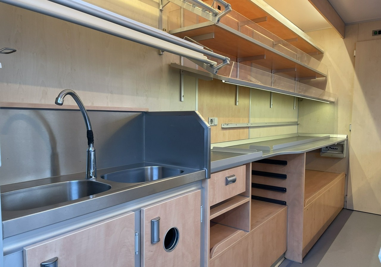 Торговый грузовик Renault Master Autosklep Wędlin Gastronomiczny Food Truck Foodtruck sklep BORCO 201: фото 6 Торговый грузовик Renault Master Autosklep Wędlin Gastronomiczny Food Truck Foodtruck sklep BORCO 201: фото 6