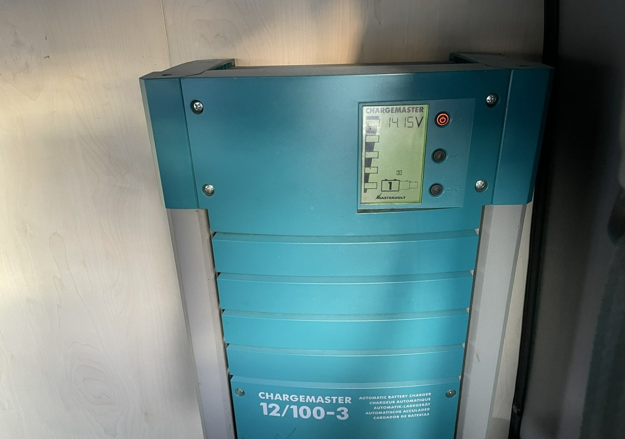 Торговый грузовик Renault Master Autosklep Wędlin Gastronomiczny Food Truck Foodtruck sklep BORCO 201: фото 19 Торговый грузовик Renault Master Autosklep Wędlin Gastronomiczny Food Truck Foodtruck sklep BORCO 201: фото 19