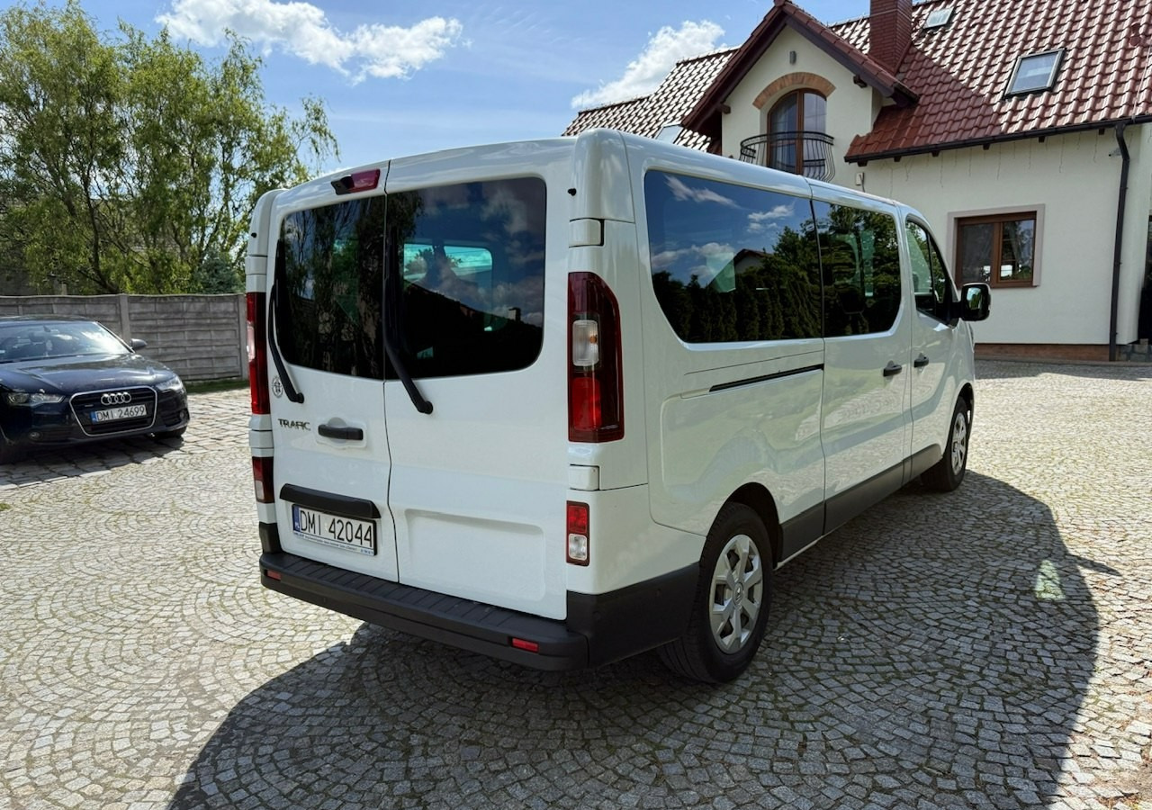 Renault Trafic III 2.0dci 110KM L2H1 LONG 9-osobowy 2xKlima Navi Kamera 2022 - Легковой автомобиль: фото 3 Renault Trafic III 2.0dci 110KM L2H1 LONG 9-osobowy 2xKlima Navi Kamera 2022 - Легковой автомобиль: фото 3