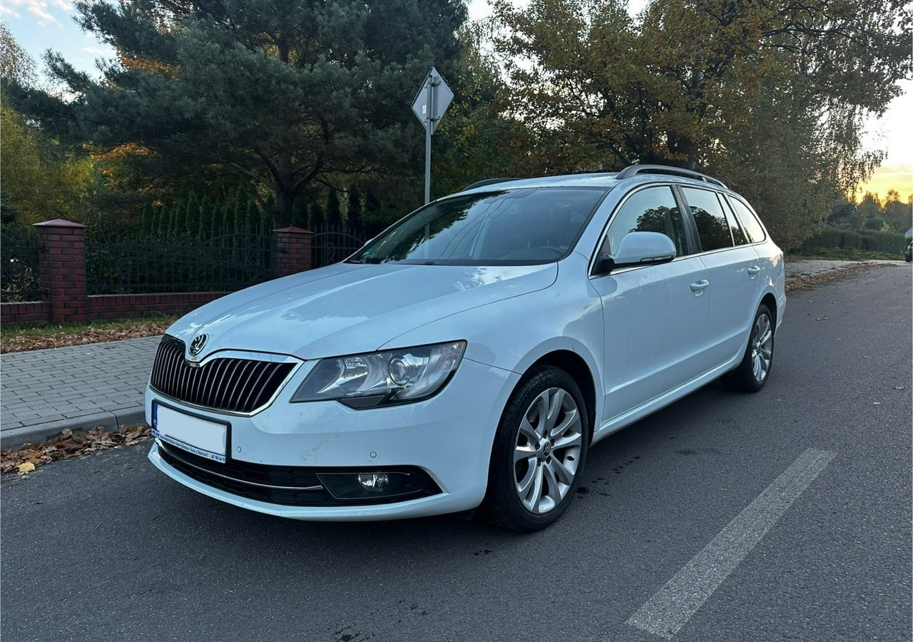 Skoda Superb II Skoda Superb 1.8TSI 160KM LPG PRINS 2035 KLIMA NAVI PDC XENON 2015 - Универсал: фото 1 Skoda Superb II Skoda Superb 1.8TSI 160KM LPG PRINS 2035 KLIMA NAVI PDC XENON 2015 - Универсал: фото 1