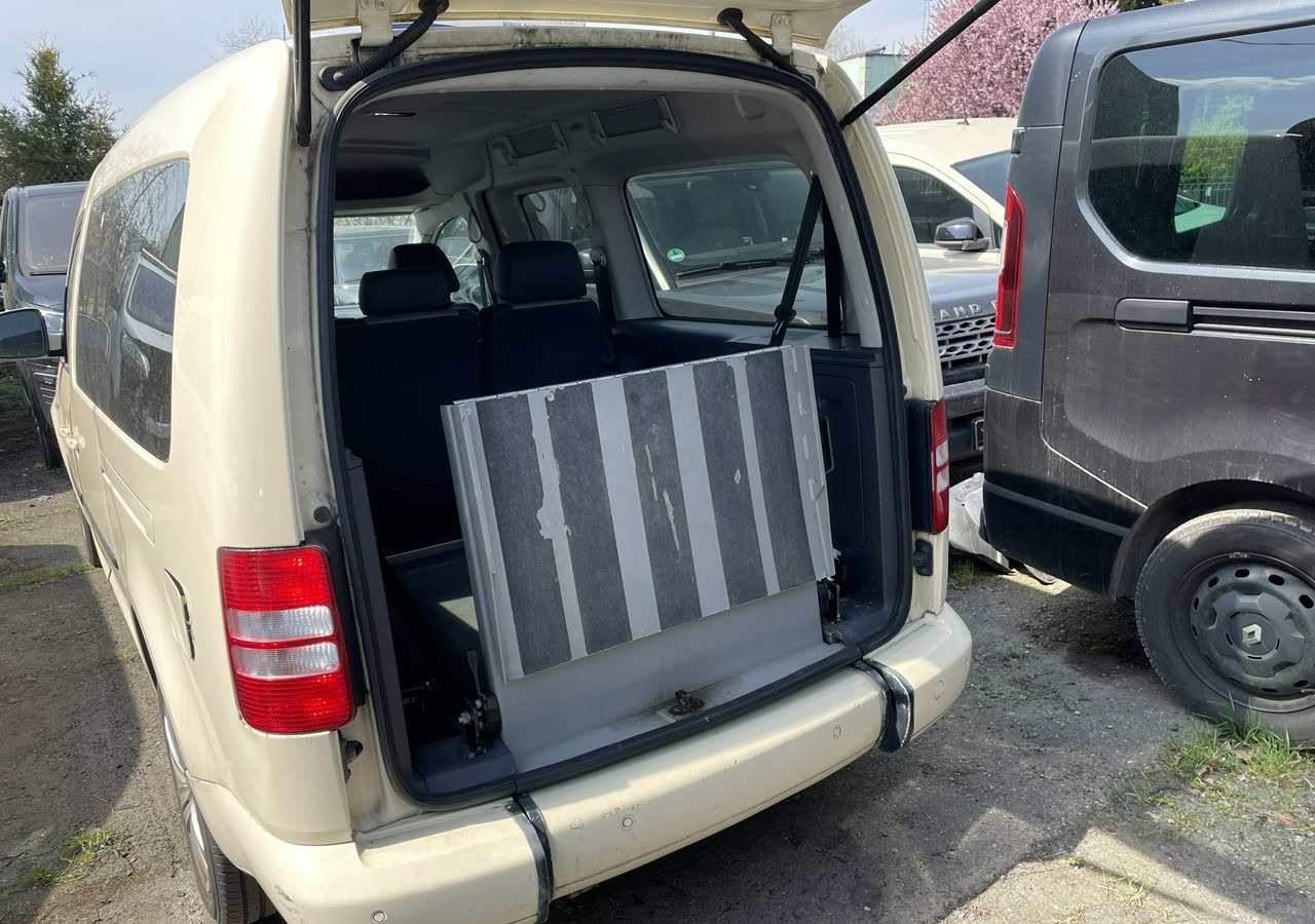 Volkswagen Caddy III Caddy do przewozu Niepełnosprawnych inwalida rampa 2015 - Легковой автомобиль: фото 2 Volkswagen Caddy III Caddy do przewozu Niepełnosprawnych inwalida rampa 2015 - Легковой автомобиль: фото 2