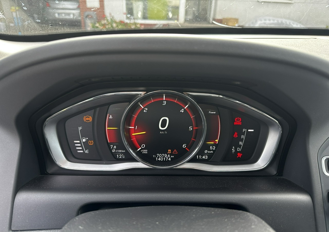 Внедорожник Volvo XC60 I Volvo XC 60 D4AWD Bogate wyposażenie 2017: фото 16
