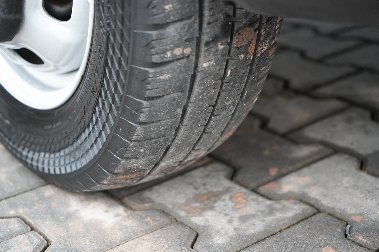 Малотоннажный самосвал Iveco DAILY 35-140 / WYWROTKA / BRYGADÓWKA / BLIŹNIAK: фото 26 Малотоннажный самосвал Iveco DAILY 35-140 / WYWROTKA / BRYGADÓWKA / BLIŹNIAK: фото 26