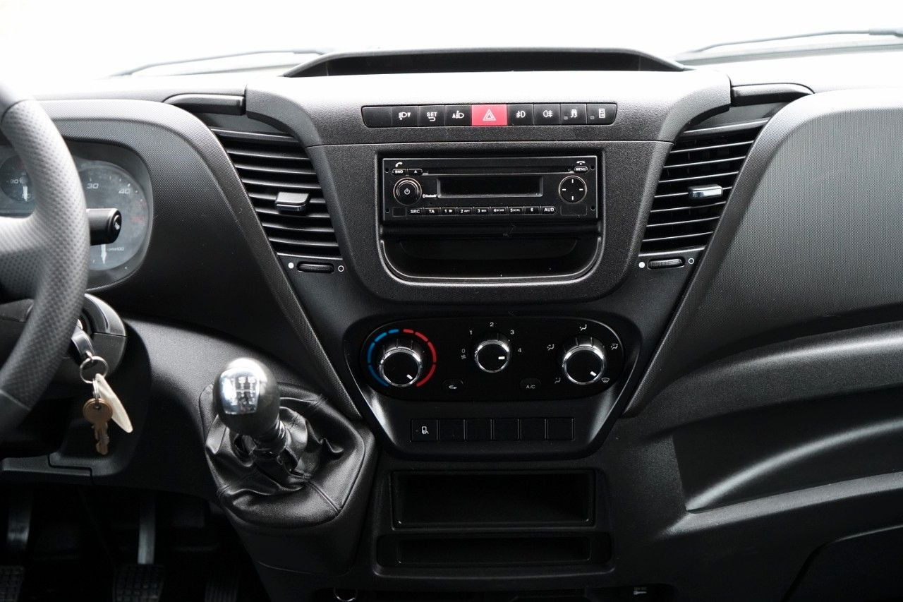 Малотоннажный самосвал Iveco DAILY 35-140 / WYWROTKA / BRYGADÓWKA / BLIŹNIAK: фото 34 Малотоннажный самосвал Iveco DAILY 35-140 / WYWROTKA / BRYGADÓWKA / BLIŹNIAK: фото 34