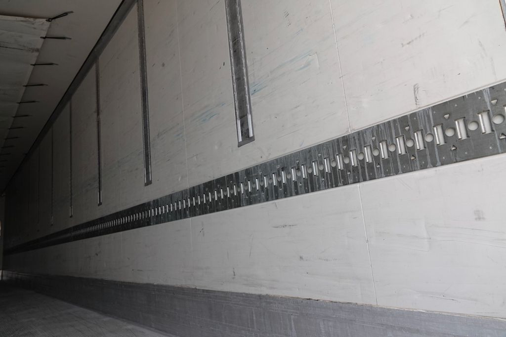 Полуприцеп-рефрижератор Krone CHŁODNIA / THERMO KING SLX 300 / DOPPELSTOCK Krone CHŁODNIA / THERMO KING SLX 300 / DOPPELSTOCK: фото 11