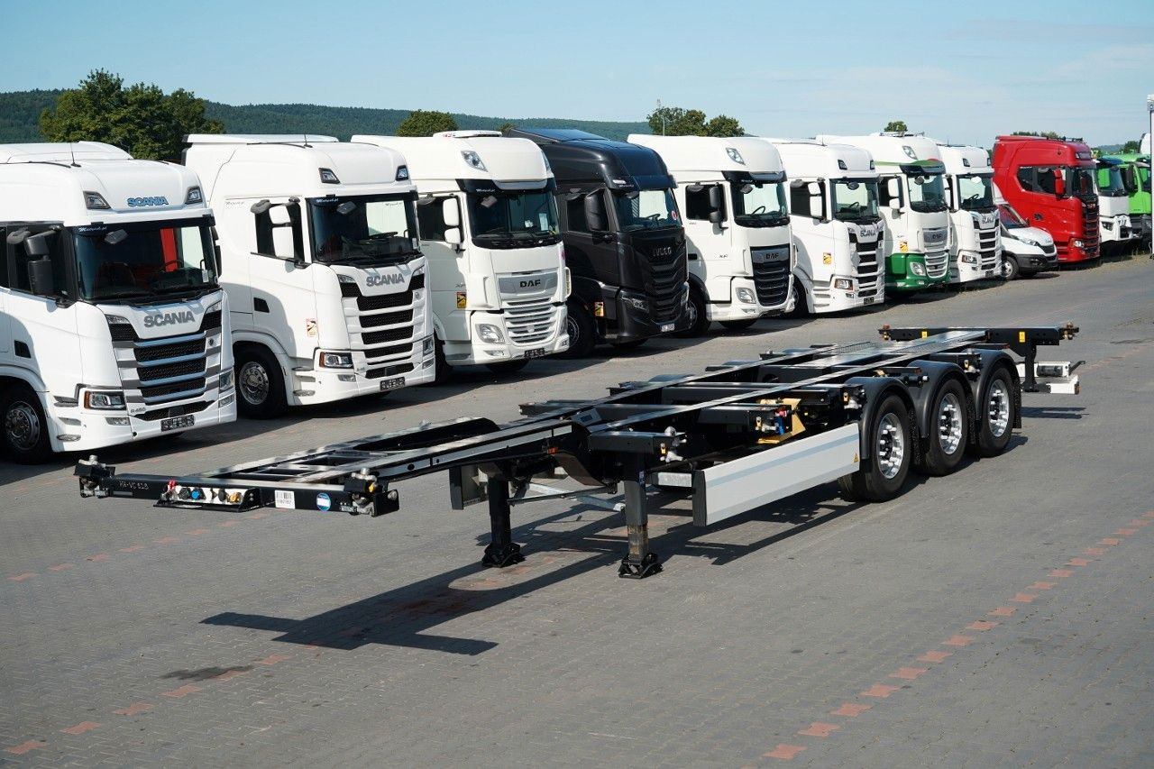 Krone / NACZEPA PODKONTENEROWA / MAŁO UŻYWANA / UNIWER - Полуприцеп-контейнеровоз/ Сменный кузов: фото 1 Krone / NACZEPA PODKONTENEROWA / MAŁO UŻYWANA / UNIWER - Полуприцеп-контейнеровоз/ Сменный кузов: фото 1