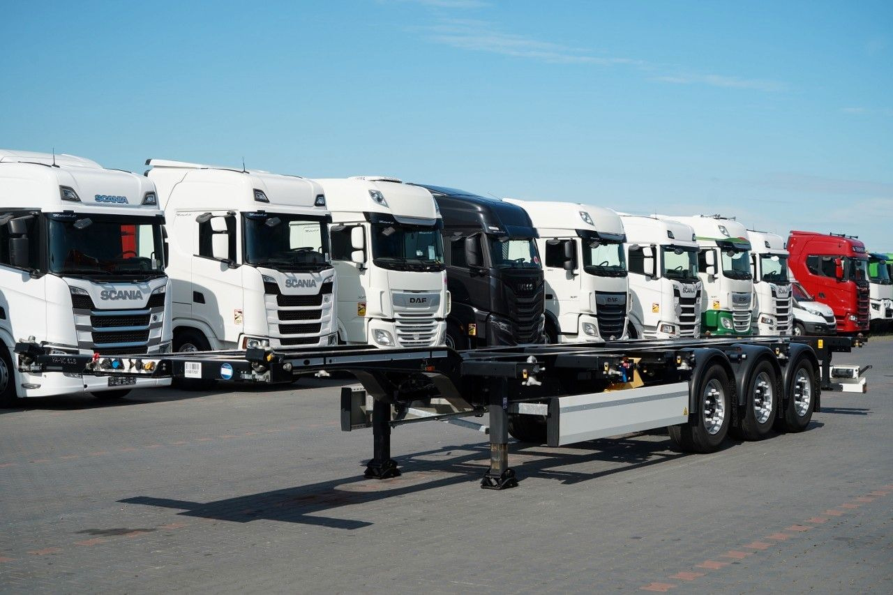 Krone / NACZEPA PODKONTENEROWA / MAŁO UŻYWANA / UNIWER - Полуприцеп-контейнеровоз/ Сменный кузов: фото 2 Krone / NACZEPA PODKONTENEROWA / MAŁO UŻYWANA / UNIWER - Полуприцеп-контейнеровоз/ Сменный кузов: фото 2