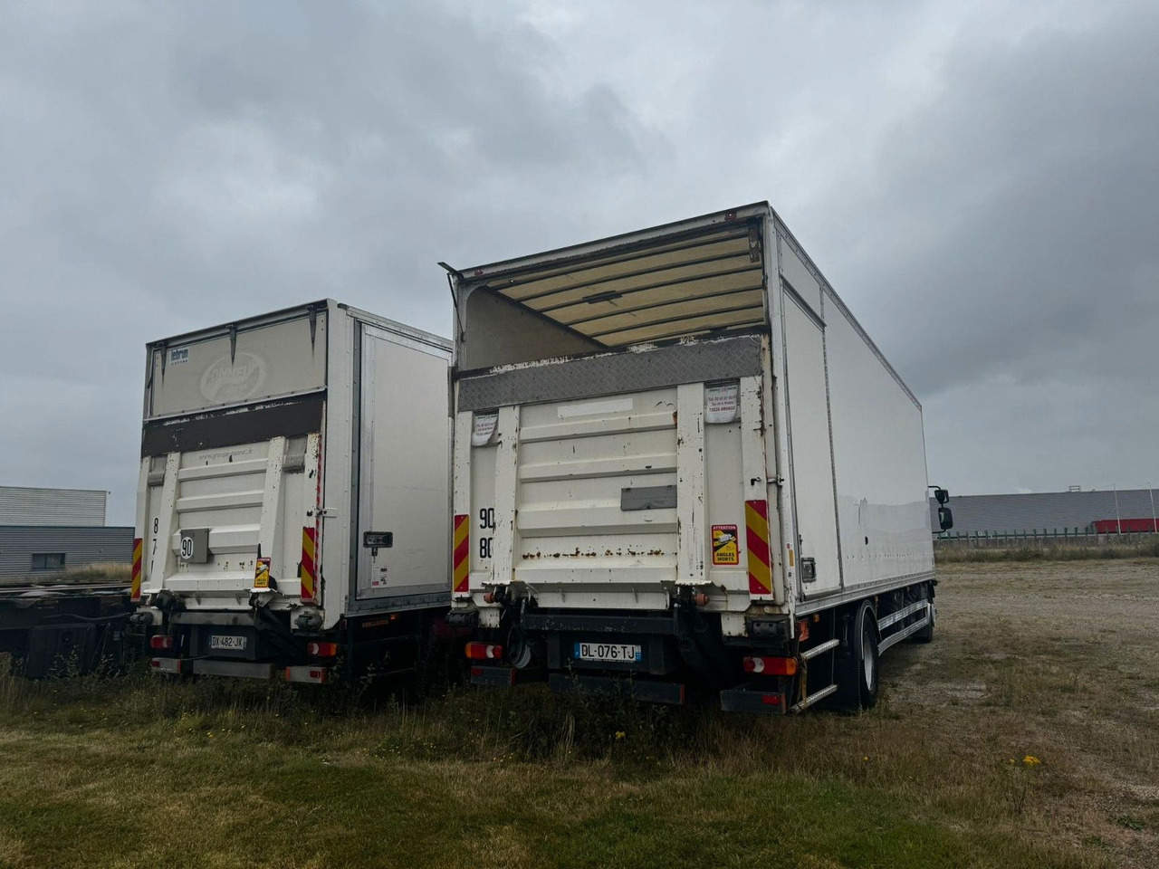 Renault D16 210 / 4x2 / KONTENER / 8.5M / WINDA DHOLLAND - Грузовик с закрытым кузовом: фото 3 Renault D16 210 / 4x2 / KONTENER / 8.5M / WINDA DHOLLAND - Грузовик с закрытым кузовом: фото 3