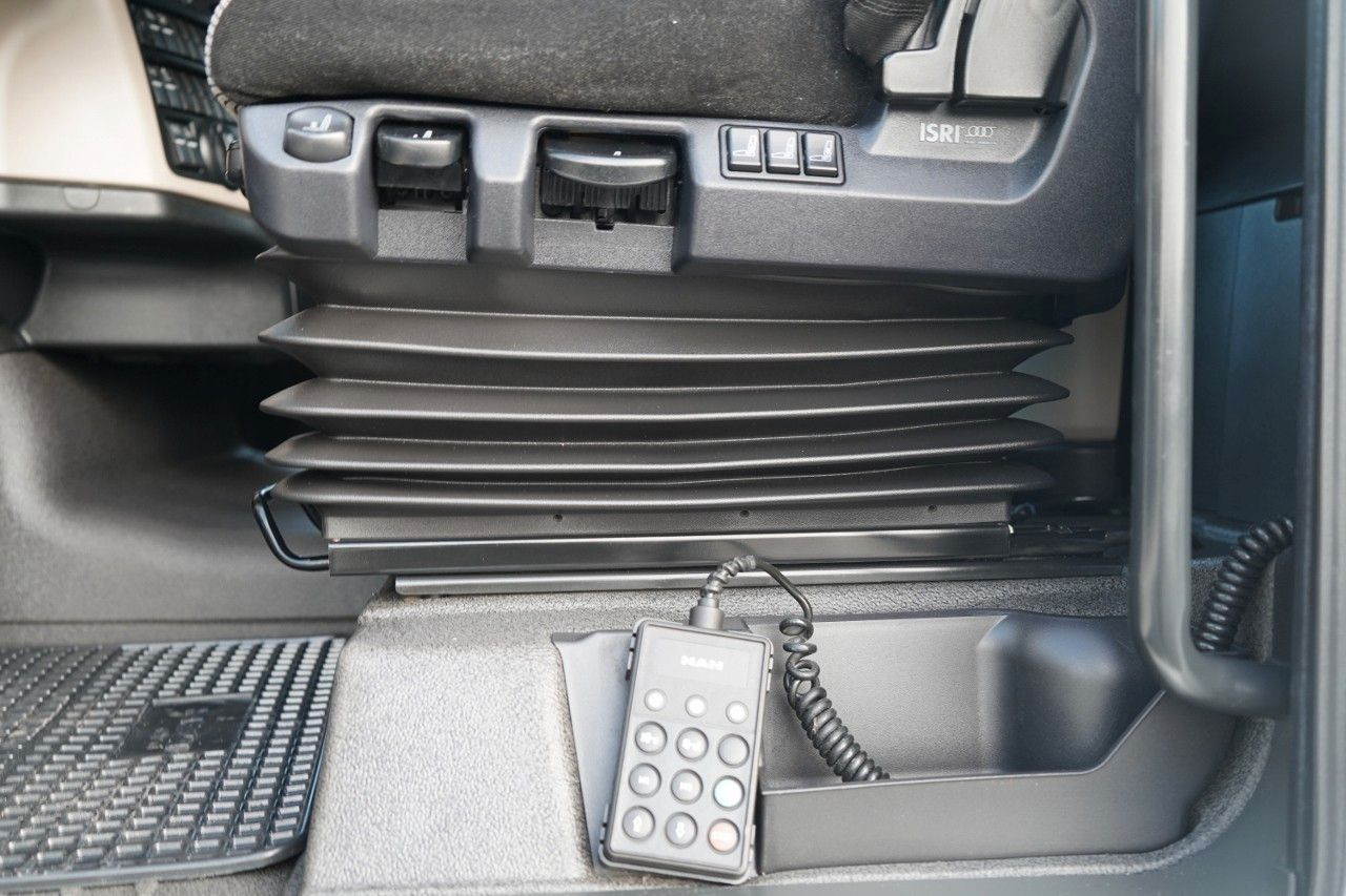 Тягач MAN TGX 18. 460 / MEGA / LOWDECK / REGULOWANE SIODŁO: фото 25