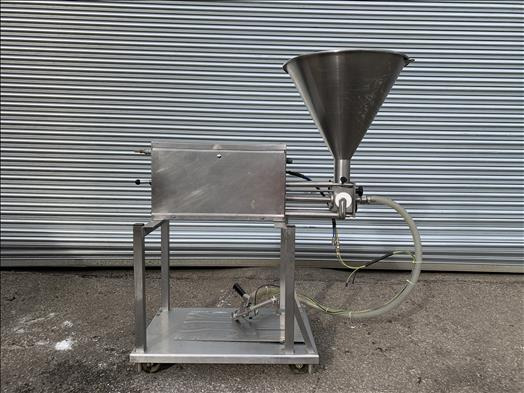 Turbo systems D900 stainless depositor - Пищевое оборудование: фото 1 Turbo systems D900 stainless depositor - Пищевое оборудование: фото 1