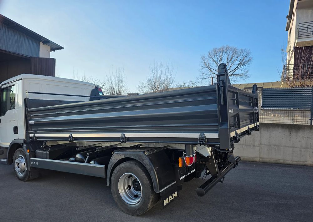 MAN TGL 12.250 /12.220 / ATEGO/ WYWROTKA / 2016 / NOWA ZABUDOWA - Самосвал: фото 2 MAN TGL 12.250 /12.220 / ATEGO/ WYWROTKA / 2016 / NOWA ZABUDOWA - Самосвал: фото 2