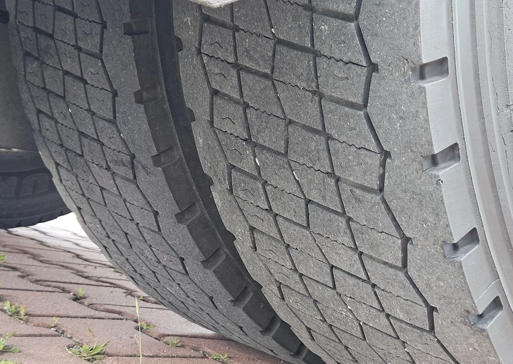 Тентованный грузовик Mercedes-Benz ACTROS 1833 / BURTO-FIRANKA / WINDA / 18 PALET / 8600 ŁADOWNOŚĆ / AUTOMAT / DUŻY SILNIK / 10.2019  ROK / SYPIALKA / LEDY / KAMERY / VIRTUAL COCPIT/ JAK NOWY: фото 19