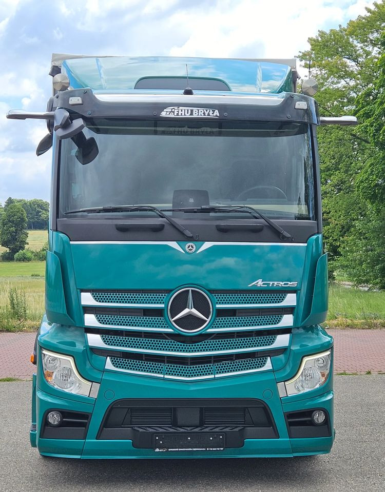 Mercedes-Benz ACTROS 1833 / BURTO-FIRANKA / WINDA / 18 PALET / 8600 ŁADOWNOŚĆ / AUTOMAT / DUŻY SILNIK / 10.2019 ROK / SYPIALKA / LEDY / KAMERY / VIRTUAL COCPIT/ JAK NOWY - Тентованный грузовик: фото 3 Mercedes-Benz ACTROS 1833 / BURTO-FIRANKA / WINDA / 18 PALET / 8600 ŁADOWNOŚĆ / AUTOMAT / DUŻY SILNIK / 10.2019 ROK / SYPIALKA / LEDY / KAMERY / VIRTUAL COCPIT/ JAK NOWY - Тентованный грузовик: фото 3