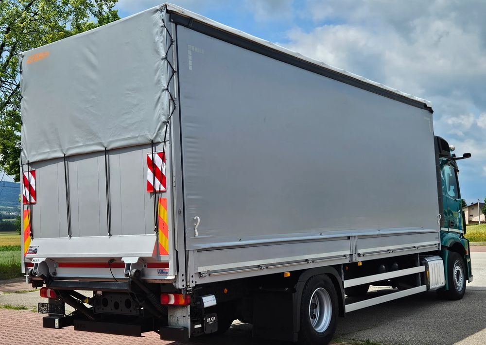 Mercedes-Benz ACTROS 1833 / BURTO-FIRANKA / WINDA / 18 PALET / 8600 ŁADOWNOŚĆ / AUTOMAT / DUŻY SILNIK / 10.2019 ROK / SYPIALKA / LEDY / KAMERY / VIRTUAL COCPIT/ JAK NOWY - Тентованный грузовик: фото 5 Mercedes-Benz ACTROS 1833 / BURTO-FIRANKA / WINDA / 18 PALET / 8600 ŁADOWNOŚĆ / AUTOMAT / DUŻY SILNIK / 10.2019 ROK / SYPIALKA / LEDY / KAMERY / VIRTUAL COCPIT/ JAK NOWY - Тентованный грузовик: фото 5