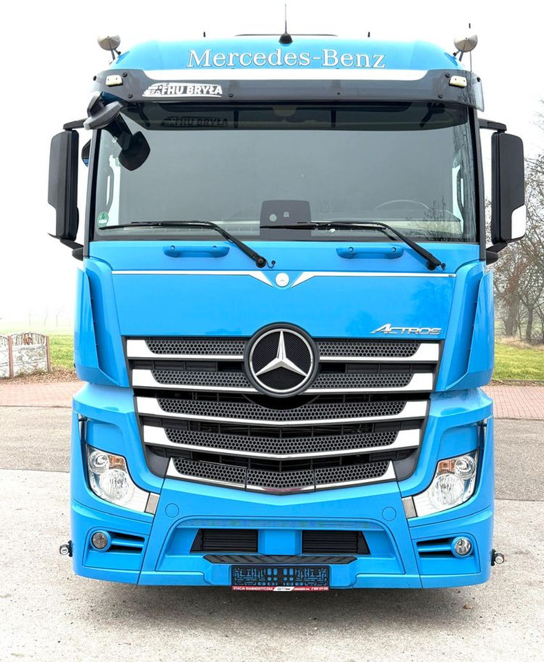 Mercedes-Benz ACTROS 1833 / FIRANKA/ WINDA / NOWY TACHOGRAF G2V2 / NOWE OPONY / 19PALET / 8TON ŁADOWNOŚCI / AUTOMAT / DUŻY SILNIK / SYPIALKA / SERWISOWANY / 2018 / JAK NOWY / - Тентованный грузовик: фото 3 Mercedes-Benz ACTROS 1833 / FIRANKA/ WINDA / NOWY TACHOGRAF G2V2 / NOWE OPONY / 19PALET / 8TON ŁADOWNOŚCI / AUTOMAT / DUŻY SILNIK / SYPIALKA / SERWISOWANY / 2018 / JAK NOWY / - Тентованный грузовик: фото 3