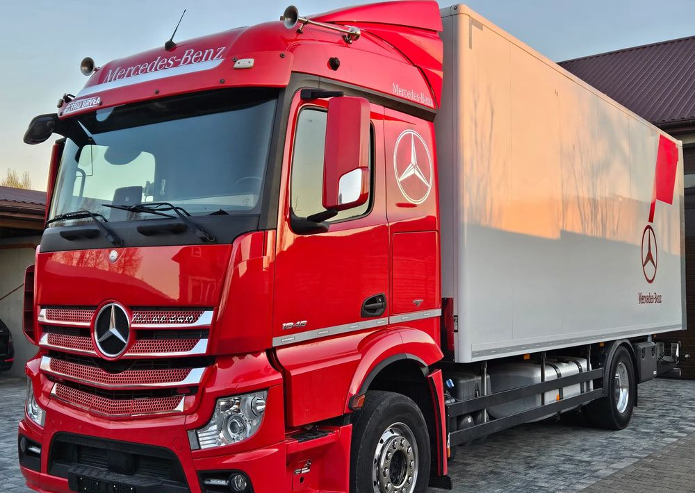 Mercedes-Benz ACTROS 1846/1836/IZOTERMA/WINDA/DUŻY SILNIK/E6/SPROWADZONY/NISKI PRZEBIEG/KONTENER/18 PALET/ALUMINIOWE FELGI/SUPER STAN - Рефрижератор: фото 1 Mercedes-Benz ACTROS 1846/1836/IZOTERMA/WINDA/DUŻY SILNIK/E6/SPROWADZONY/NISKI PRZEBIEG/KONTENER/18 PALET/ALUMINIOWE FELGI/SUPER STAN - Рефрижератор: фото 1
