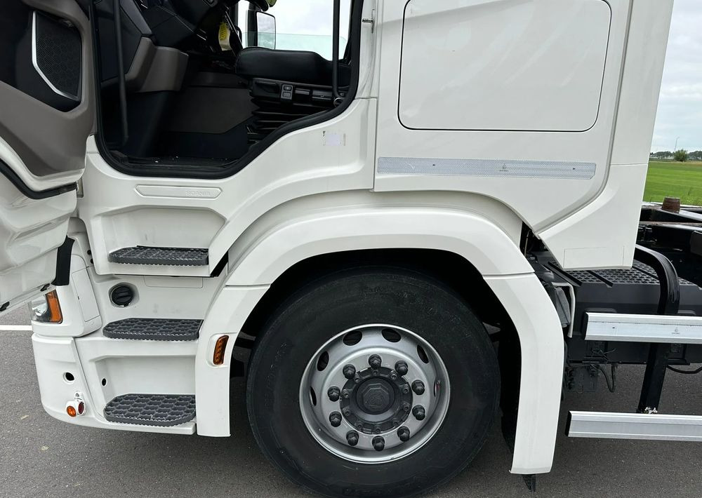 Scania G450 / G410 / BDF / RAMA / E6 / CAŁA NA PODUSZKACH / ROZSTAW OSI 5.5M / LAWETA / DO ŻYWCA / DO BYDŁA / SKÓRY / DO ZABUDOWY / SPROWADZONA в лизинг Scania G450 / G410 / BDF / RAMA / E6 / CAŁA NA PODUSZKACH / ROZSTAW OSI 5.5M / LAWETA / DO ŻYWCA / DO BYDŁA / SKÓRY / DO ZABUDOWY / SPROWADZONA: фото 14