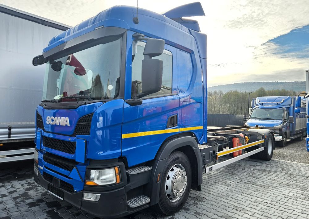Scania P360 / P410 / BDF / RAMA / FIRANKA / PEŁNA SYPIALKA / WINDA / E6 / CAŁA NA PODUSZKACH / ROZSTAW OSI 5.5M / LAWETA / DO ŻYWCA / DO BYDŁA / DO ZABUDOWY / SPROWADZONA - Грузовик-шасси: фото 1 Scania P360 / P410 / BDF / RAMA / FIRANKA / PEŁNA SYPIALKA / WINDA / E6 / CAŁA NA PODUSZKACH / ROZSTAW OSI 5.5M / LAWETA / DO ŻYWCA / DO BYDŁA / DO ZABUDOWY / SPROWADZONA - Грузовик-шасси: фото 1