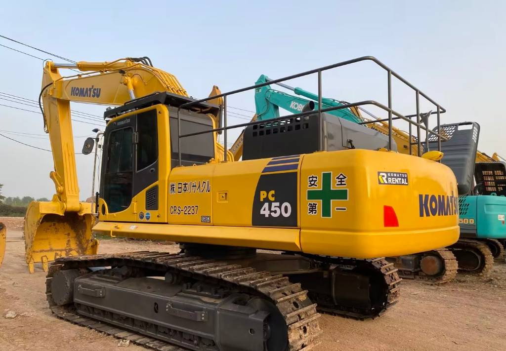 KOMATSU PC 450-8 - Гусеничный экскаватор: фото 1 KOMATSU PC 450-8 - Гусеничный экскаватор: фото 1