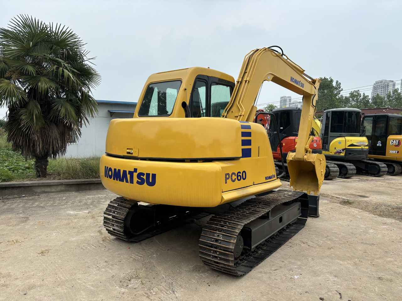 Komatsu PC 60-7 - Мини-экскаватор: фото 2 Komatsu PC 60-7 - Мини-экскаватор: фото 2