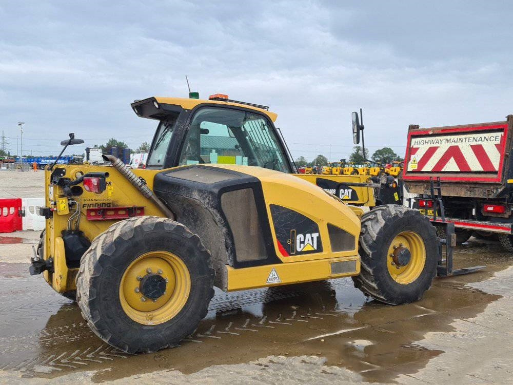 CAT TH 408 D - Телескопический погрузчик: фото 2 CAT TH 408 D - Телескопический погрузчик: фото 2