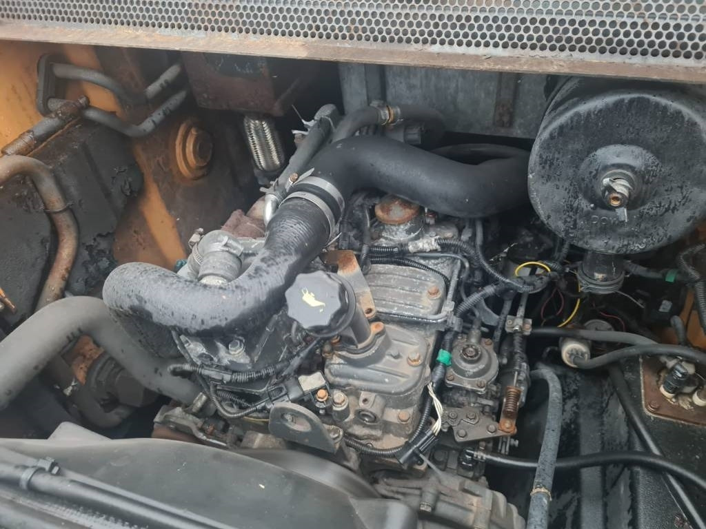 Мини-погрузчик с бортовым поворотом Case SR 250: фото 7 Мини-погрузчик с бортовым поворотом Case SR 250: фото 7