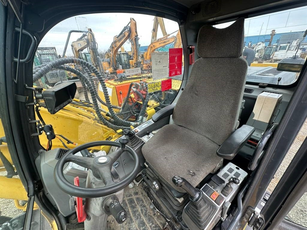 Колёсный экскаватор Doosan DX 160 WR: фото 8