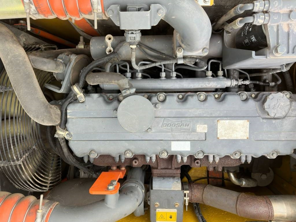 Колёсный экскаватор Doosan DX 160 WR: фото 11