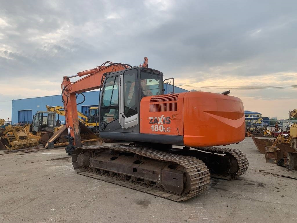 Hitachi ZX 180 LC-3 - Гусеничный экскаватор: фото 3 Hitachi ZX 180 LC-3 - Гусеничный экскаватор: фото 3