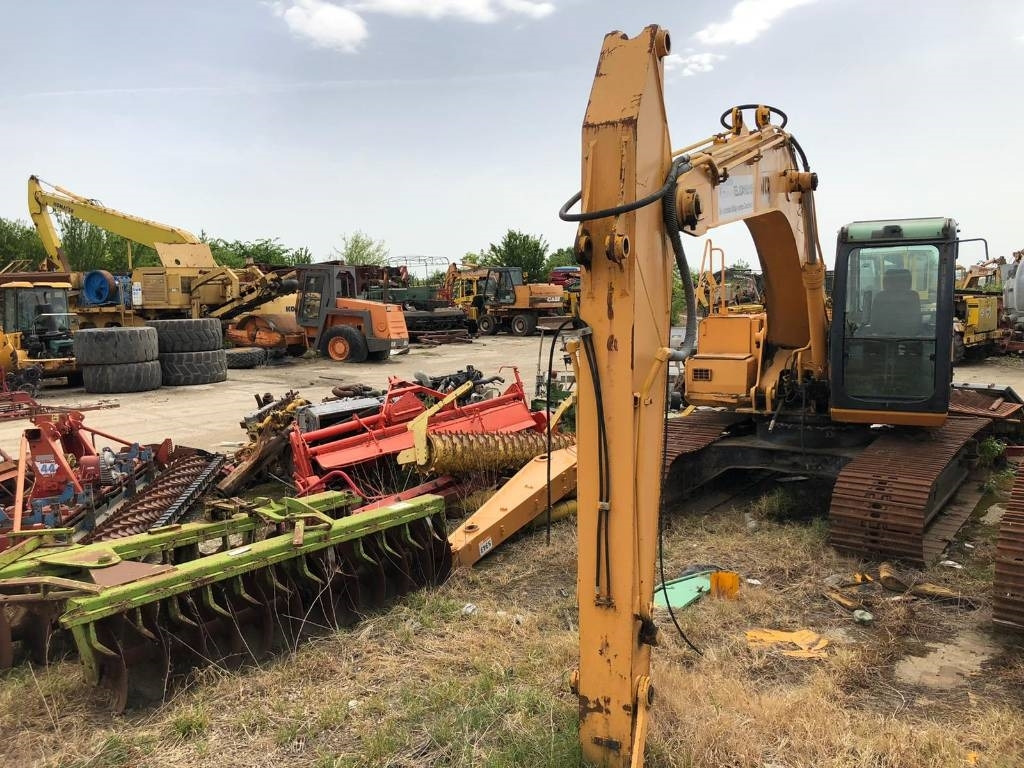 JCB JS 103 FOR PARTS - Гусеничный экскаватор: фото 3 JCB JS 103 FOR PARTS - Гусеничный экскаватор: фото 3
