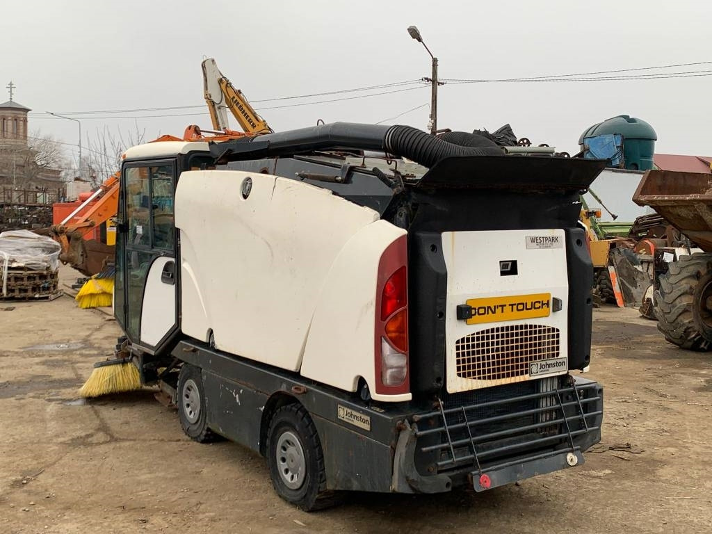 Johnston 142 A 101T - Подметально-уборочная машина: фото 3 Johnston 142 A 101T - Подметально-уборочная машина: фото 3
