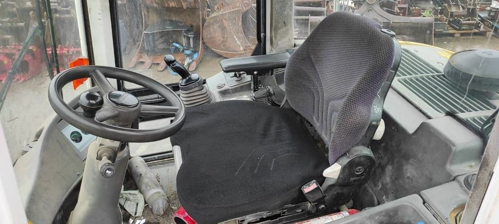 Liebherr L 506 - Колёсный погрузчик: фото 3 Liebherr L 506 - Колёсный погрузчик: фото 3