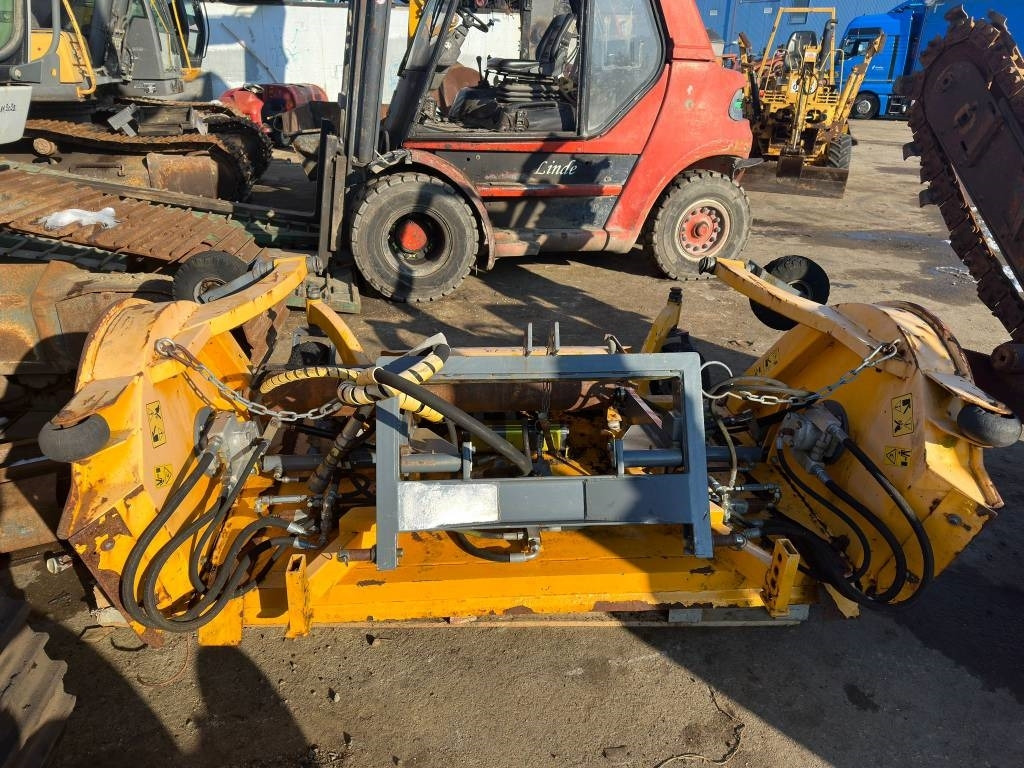 Loipfinger Triplex 320 - Косилка-измельчитель/ Мульчер: фото 2 Loipfinger Triplex 320 - Косилка-измельчитель/ Мульчер: фото 2