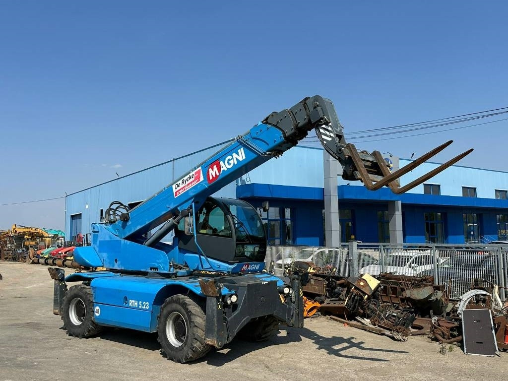 Magni RTH 5,23 - Телескопический погрузчик: фото 4 Magni RTH 5,23 - Телескопический погрузчик: фото 4