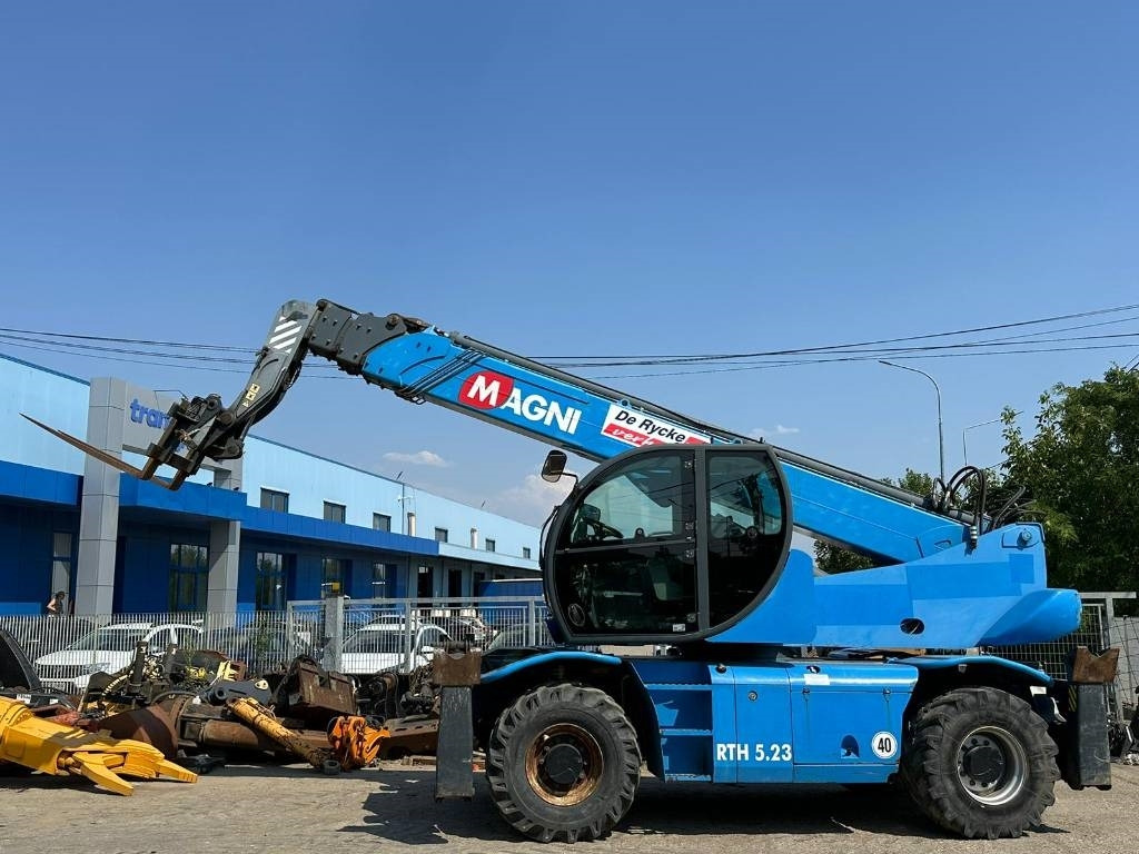 Magni RTH 5,23 - Телескопический погрузчик: фото 2 Magni RTH 5,23 - Телескопический погрузчик: фото 2