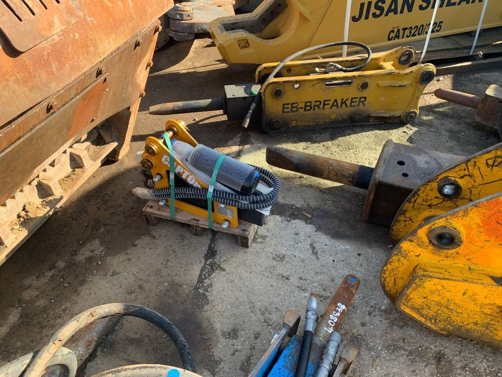 Mustang Different Types of Hammers - Гидромолот для Строительной техники: фото 3 Mustang Different Types of Hammers - Гидромолот для Строительной техники: фото 3