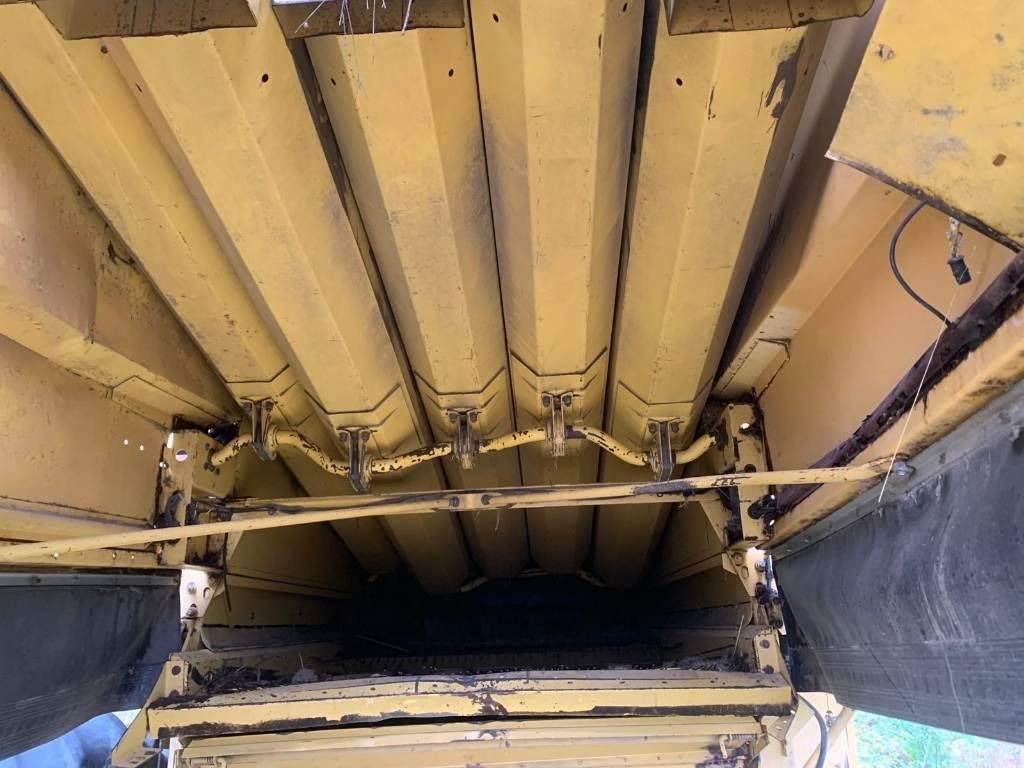 New Holland TX 32 - Зерноуборочный комбайн: фото 4 New Holland TX 32 - Зерноуборочный комбайн: фото 4