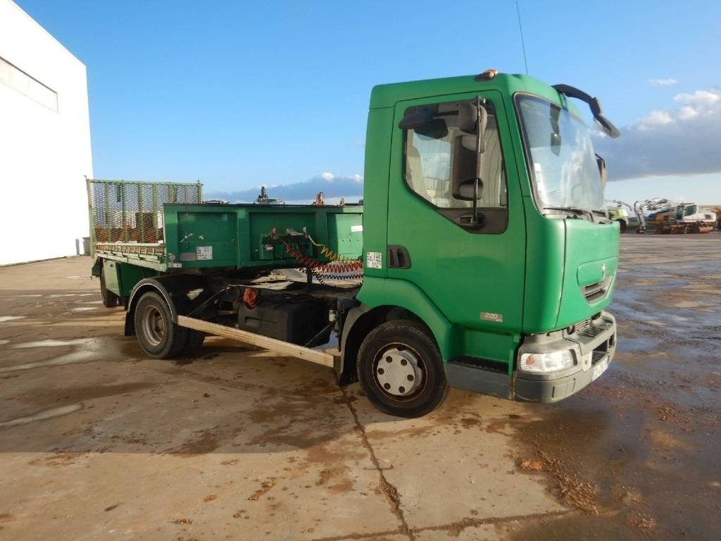 Renault Midlum 220 DCI - Грузовик с закрытым кузовом: фото 3 Renault Midlum 220 DCI - Грузовик с закрытым кузовом: фото 3