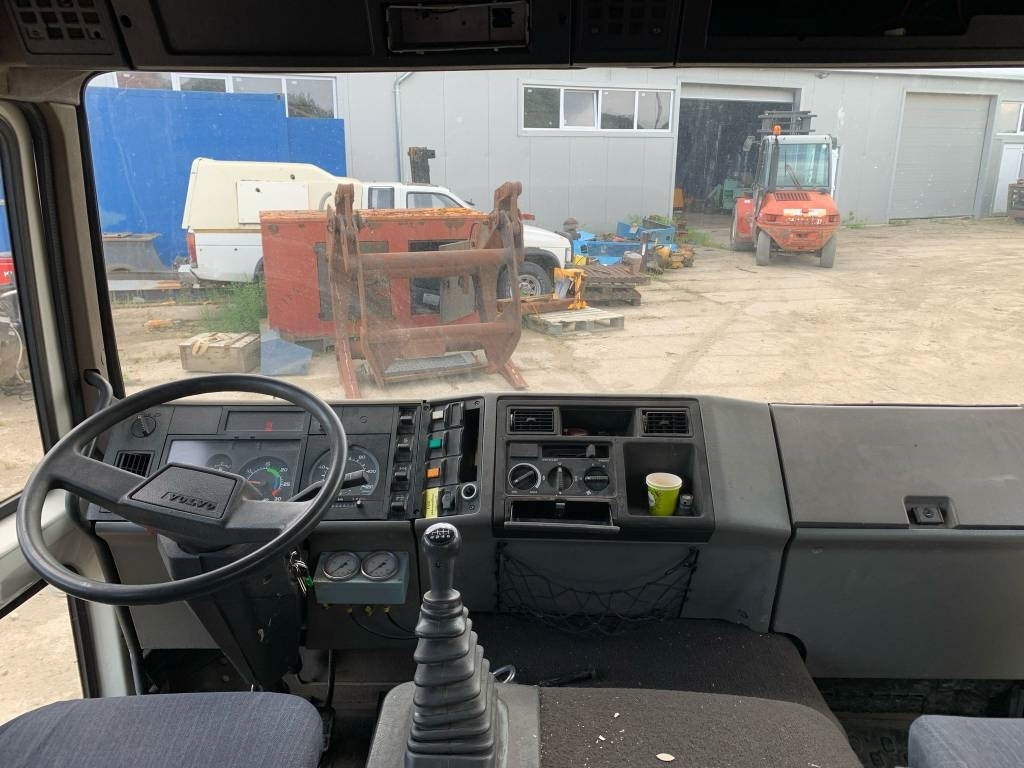 Автоманипулятор Volvo FL 611 Railway Truck: фото 18