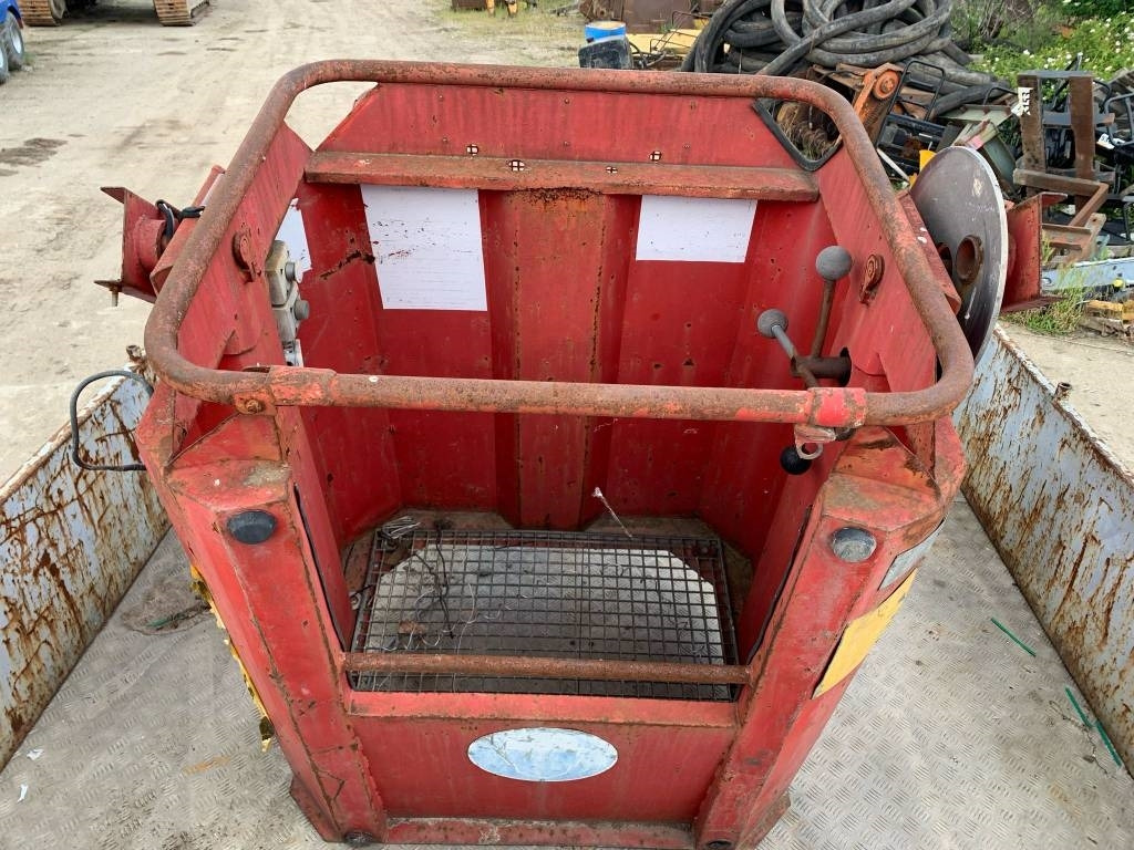 Автоманипулятор Volvo FL 611 Railway Truck: фото 13