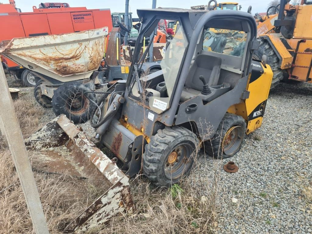 Volvo MC 95 C - Мини-погрузчик с бортовым поворотом: фото 1 Volvo MC 95 C - Мини-погрузчик с бортовым поворотом: фото 1