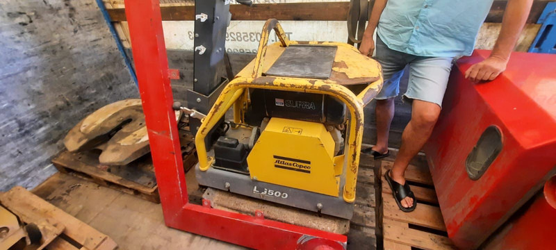 Atlas-Copco Rüttelplatte LJ500 - Виброплита: фото 1 Atlas-Copco Rüttelplatte LJ500 - Виброплита: фото 1