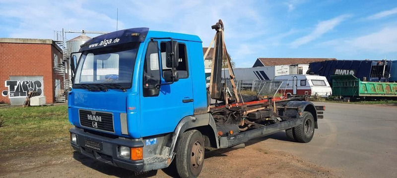 MAN L2000 Abrollkipper - Крюковой мультилифт: фото 1 MAN L2000 Abrollkipper - Крюковой мультилифт: фото 1