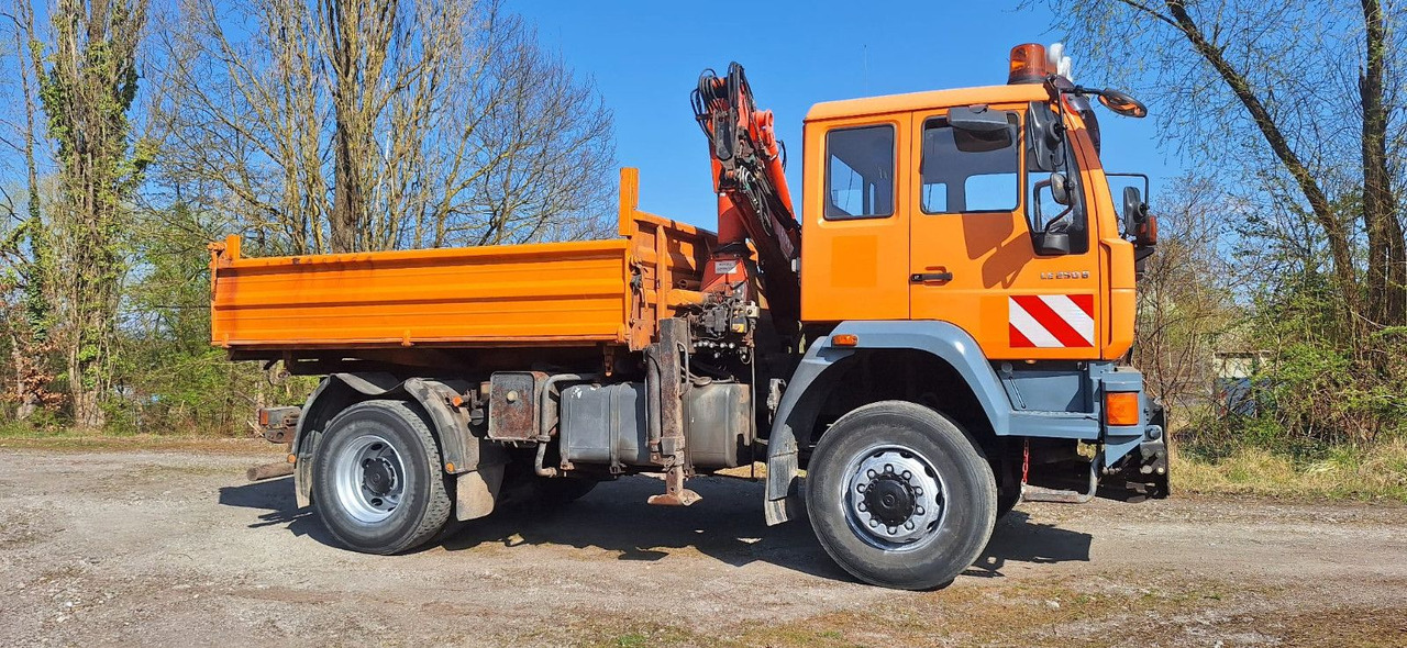 MAN TGM 18.240PS 4x4 3.S-Kipper mit Kran - Самосвал, Автоманипулятор: фото 5 MAN TGM 18.240PS 4x4 3.S-Kipper mit Kran - Самосвал, Автоманипулятор: фото 5