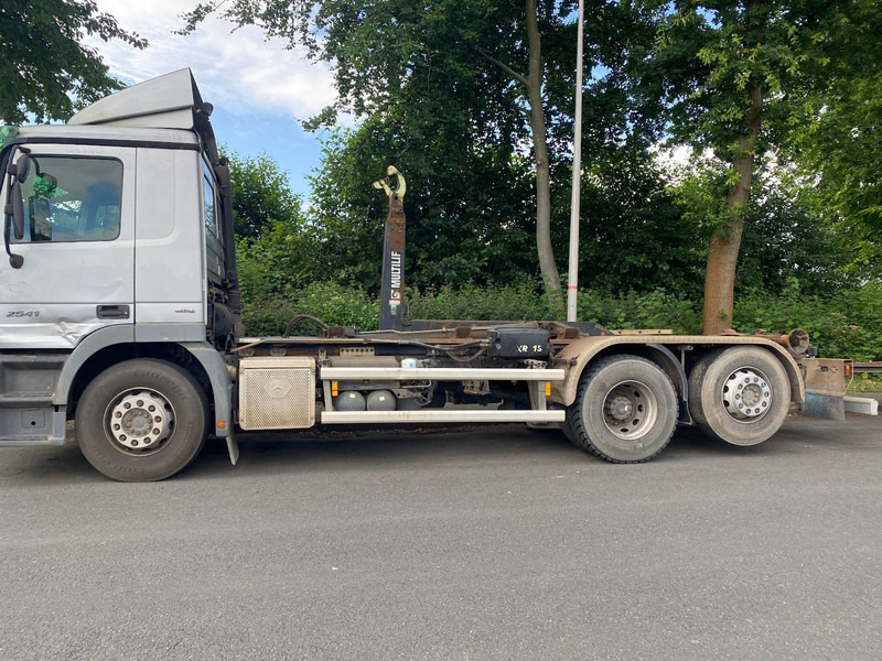 Mercedes-Benz 2641K 6x2 Abroller Klima - Крюковой мультилифт: фото 2 Mercedes-Benz 2641K 6x2 Abroller Klima - Крюковой мультилифт: фото 2