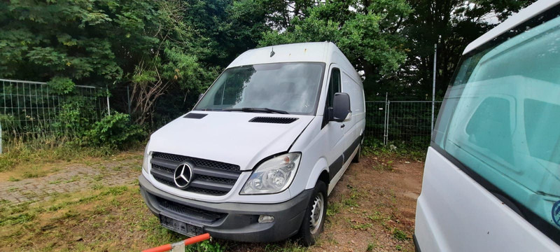 Mercedes-Benz 300-serie 313 Sprinter - Цельнометаллический фургон: фото 3 Mercedes-Benz 300-serie 313 Sprinter - Цельнометаллический фургон: фото 3