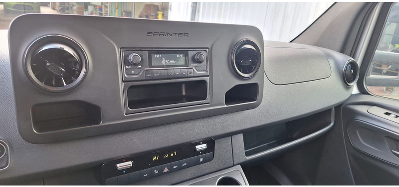 Mercedes-Benz 315 317 319 Sprinter III Koffer - Фургон с закрытым кузовом: фото 5 Mercedes-Benz 315 317 319 Sprinter III Koffer - Фургон с закрытым кузовом: фото 5