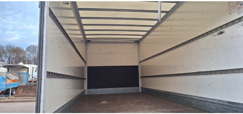 Mercedes-Benz Atego 816 - Грузовик с закрытым кузовом: фото 5 Mercedes-Benz Atego 816 - Грузовик с закрытым кузовом: фото 5